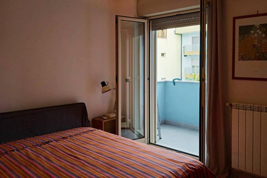 Casa Flora A Due Passi Dal Mare Leilighet Giovinazzo Eksteriør bilde